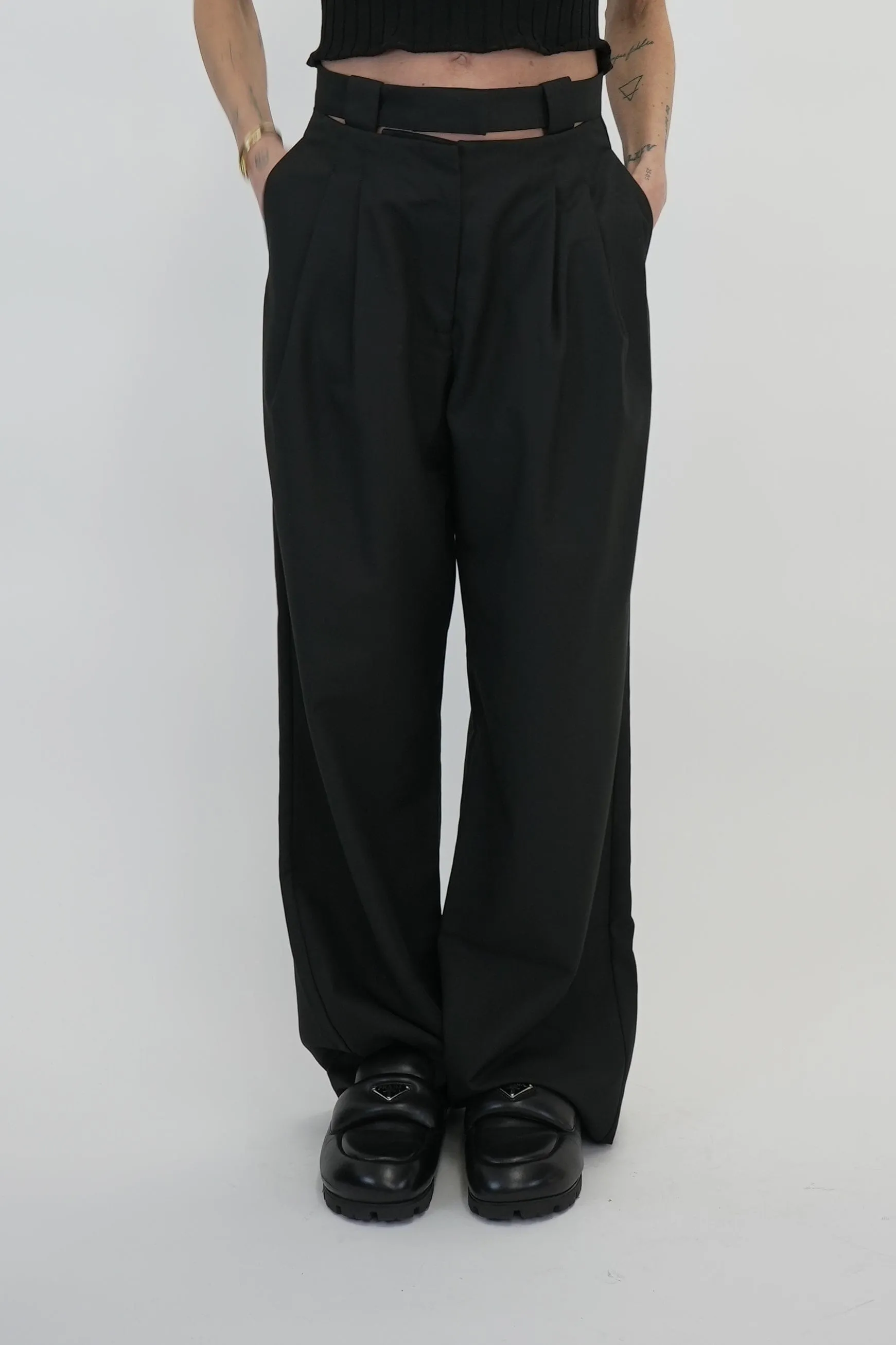 PAULA FRONT CUT PANTS