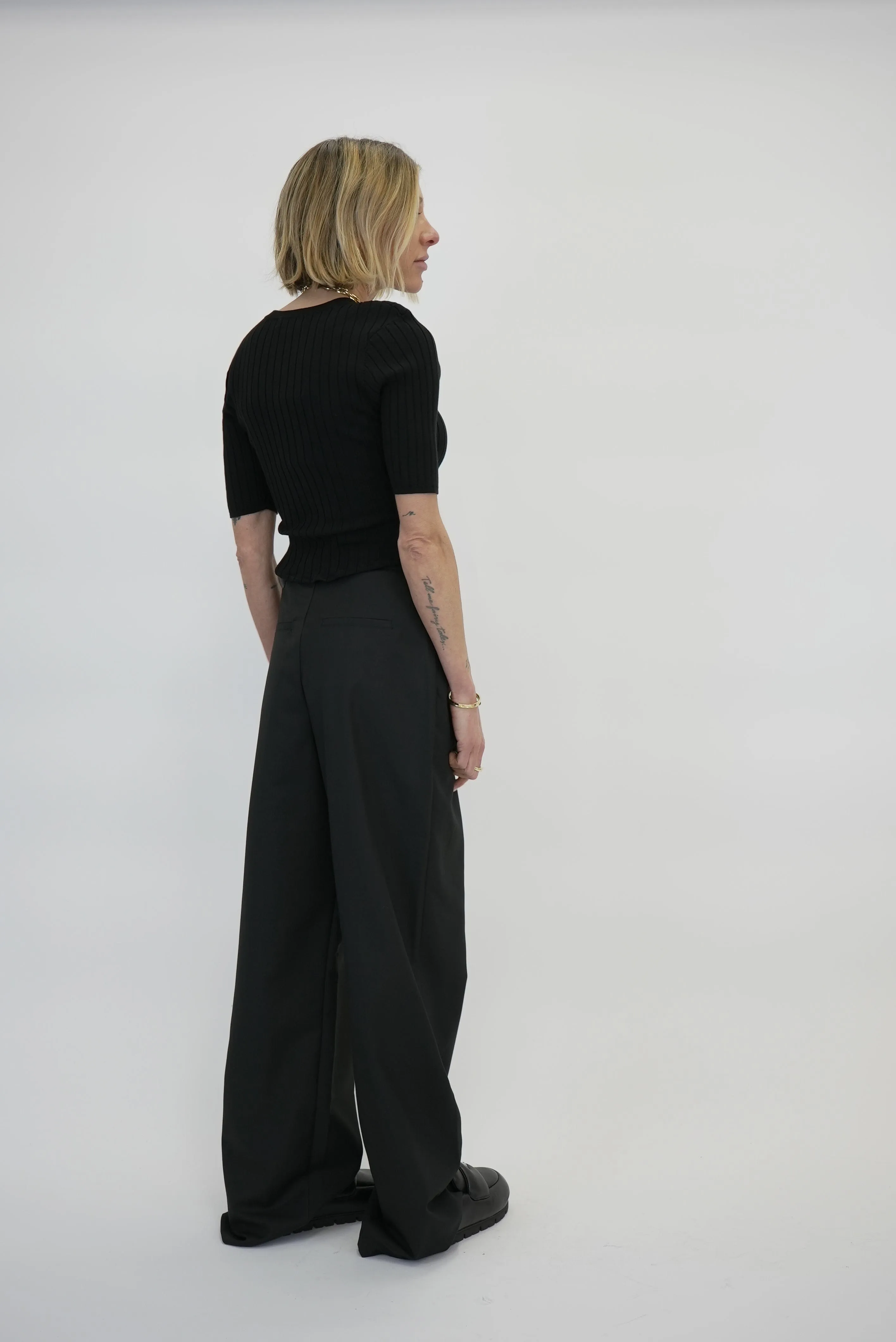 PAULA FRONT CUT PANTS