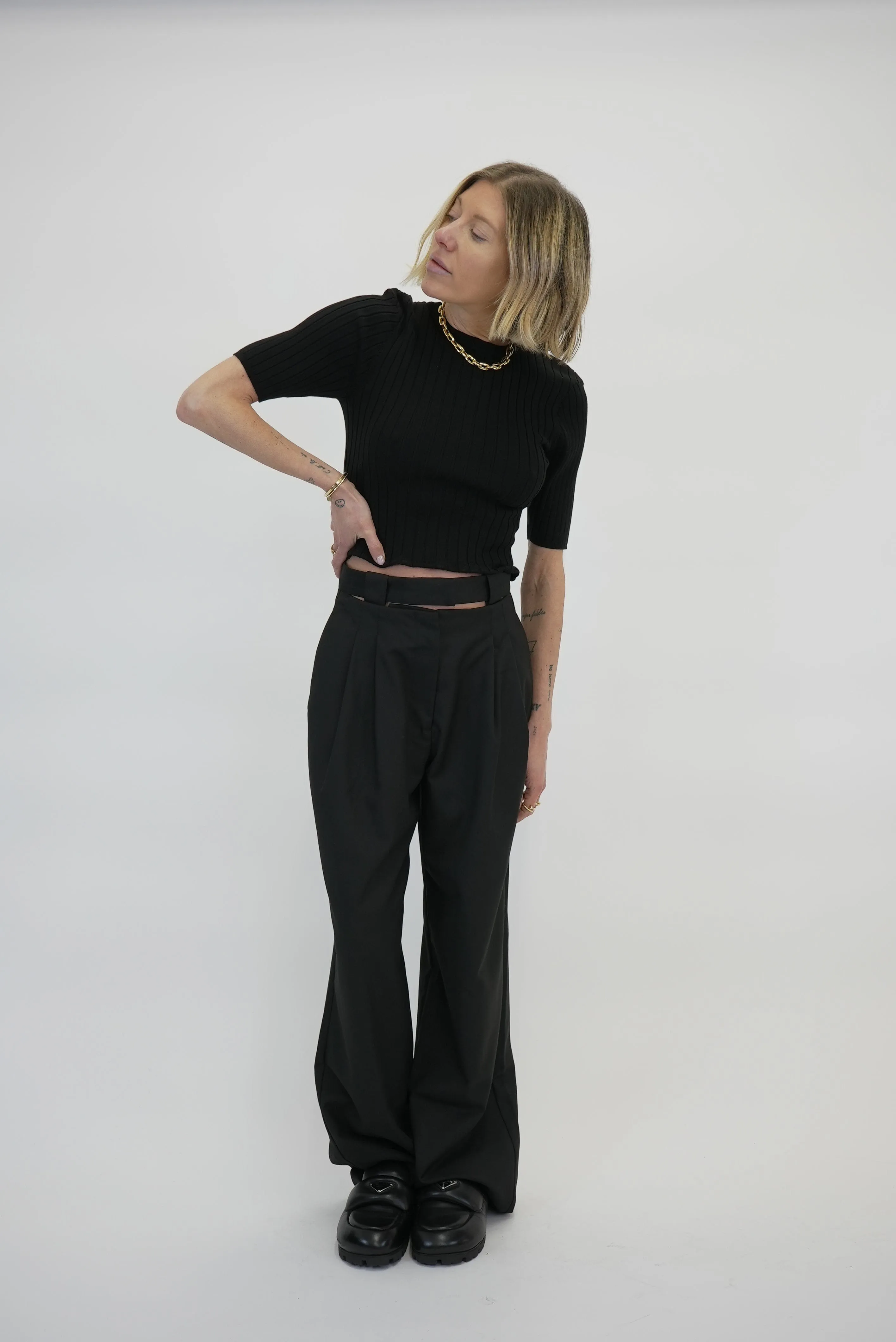 PAULA FRONT CUT PANTS